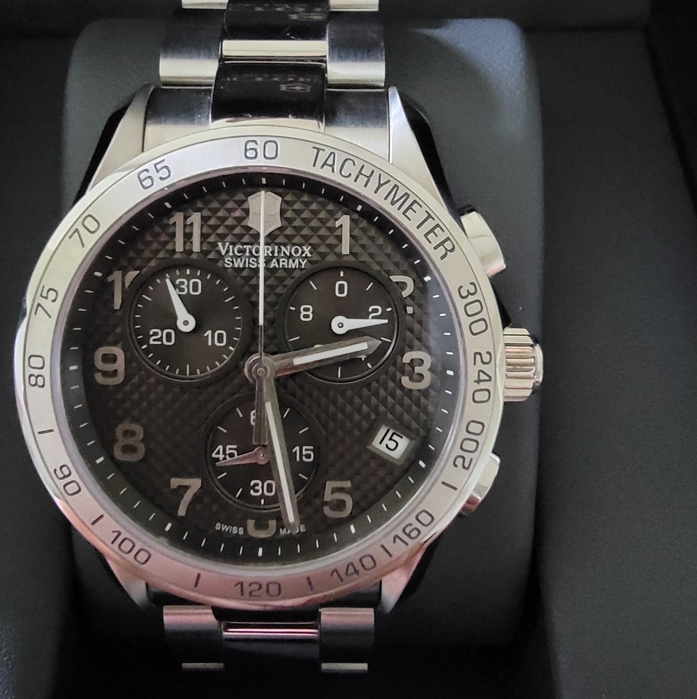 Men's Victorinox Chrono 241405 Grey Face Watch